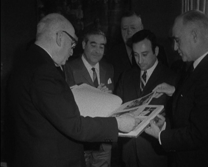 Américo Tomás recebe Comissão da Feira Nacional de Agricultura