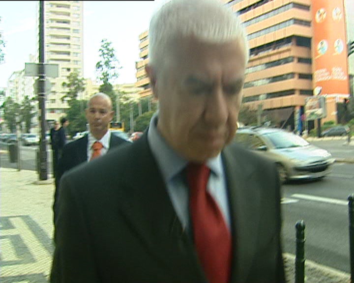 Financial Times sobre Teixeira dos Santos