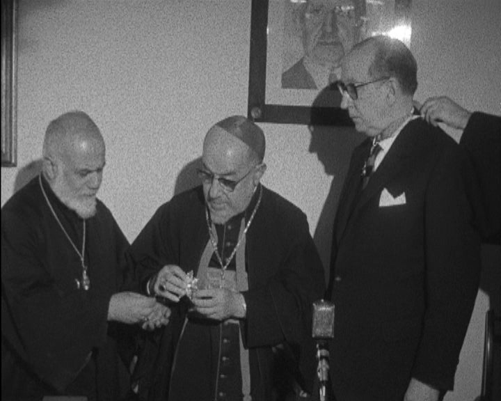 José de Azeredo Perdigão distinguido com a Ordem de São Gregório o Grande