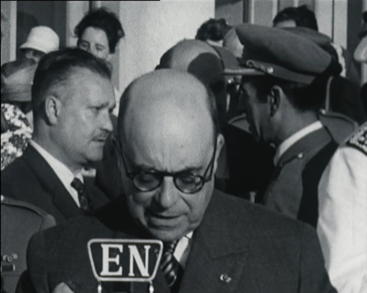 Chegada de Júlio Botelho Moniz e de Kaúlza de Arriaga a Lisboa