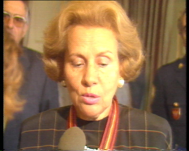 Condecoração de Maria Barroso