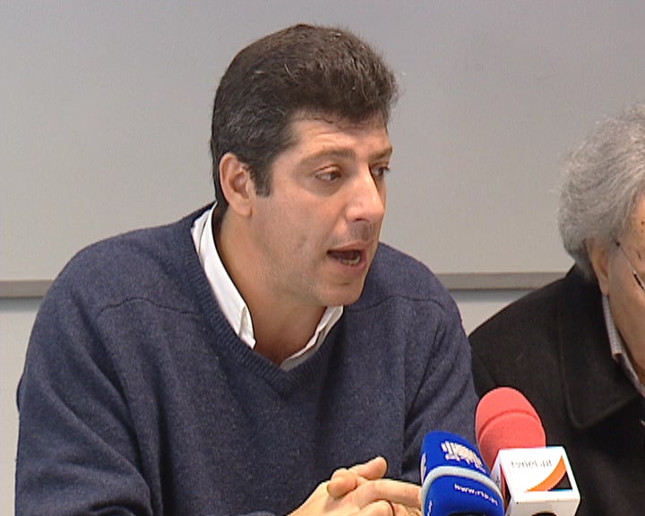 Enfermeiros anunciam greve