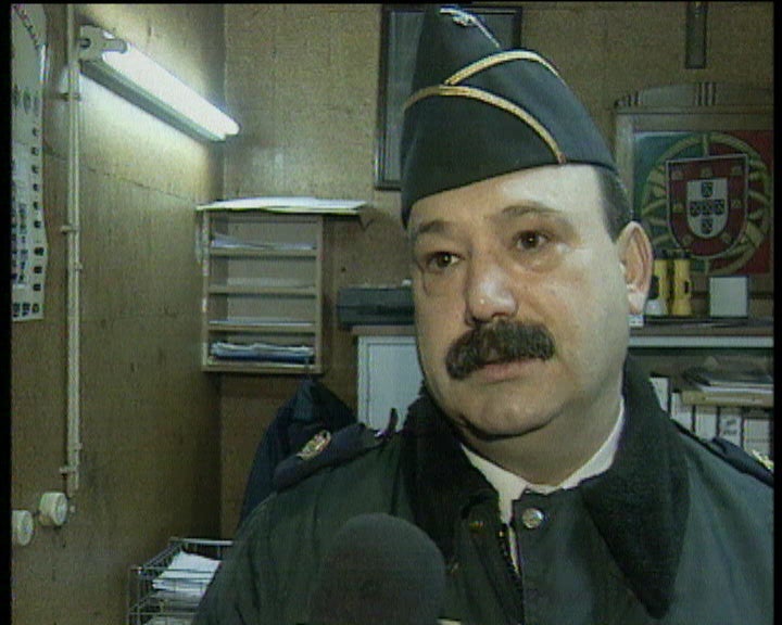 Assaltantes roubam imagens de igreja e cemitério