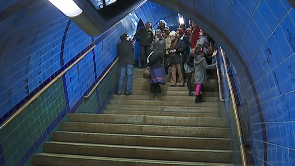 Visita a estação de metro e à Igreja de São Roque