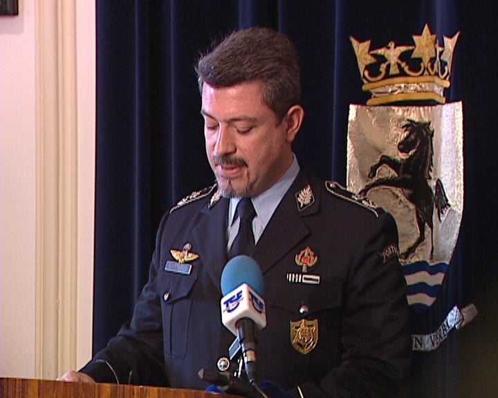 Conferência de imprensa do Subintendente  Resende da Silva