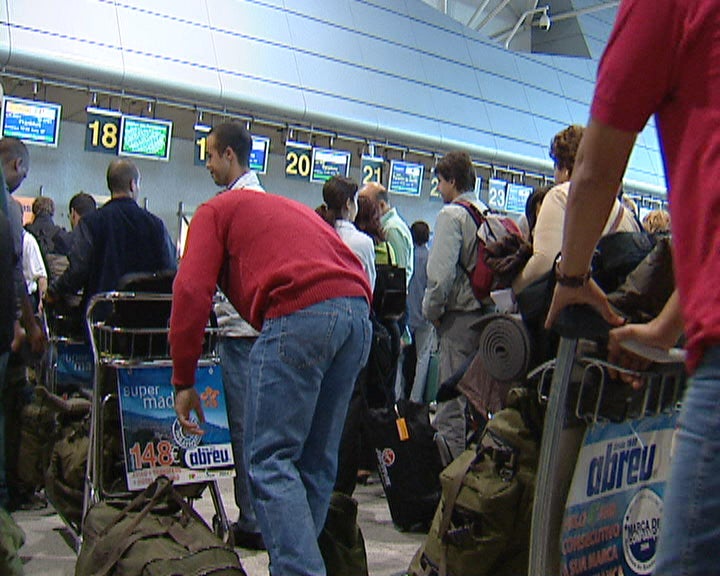 Militares partem para o Líbano