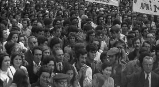 Manifestação de celebração pelo fim da guerra colonial em Coimbra
