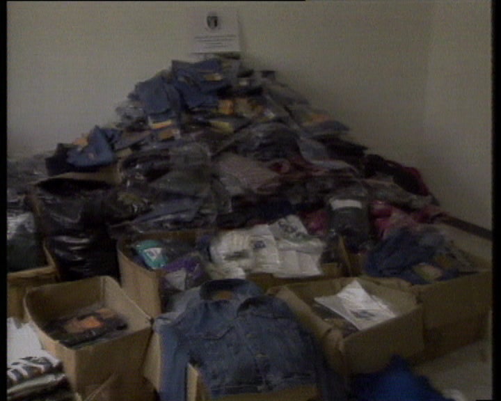 Apreensão de roupa falsificada