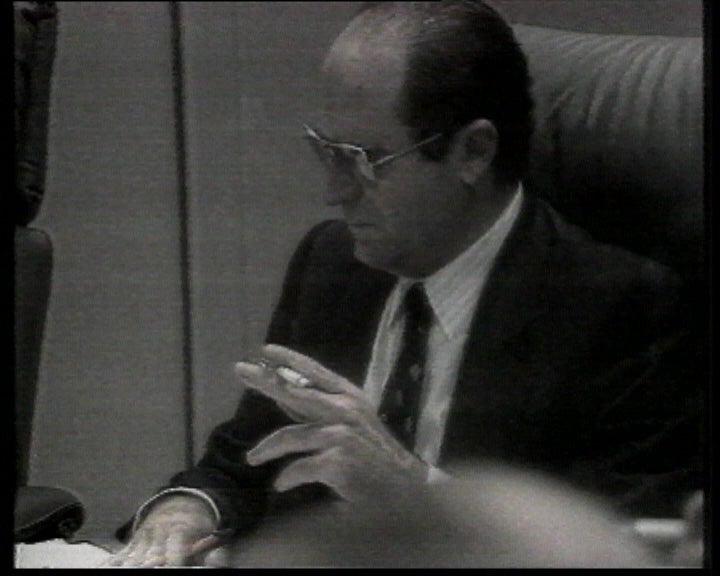 CEE aciona mecanismos para ajudar na limpeza da maré negra