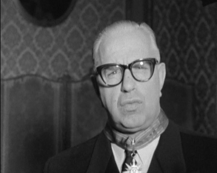 Jerónimo Jorge é condecorado na Embaixada de França