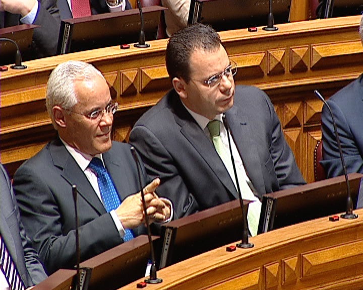 CDS-PP contra o PSD na questão do aumento dos impostos