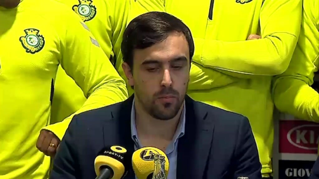 Futebolista Nuno Pinto suspende carreira