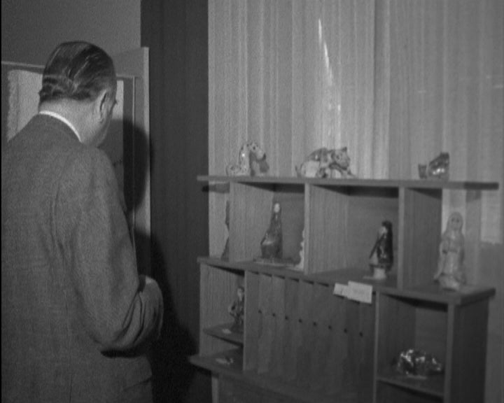 Cancela de Abreu visita exposição no Júlio de Matos