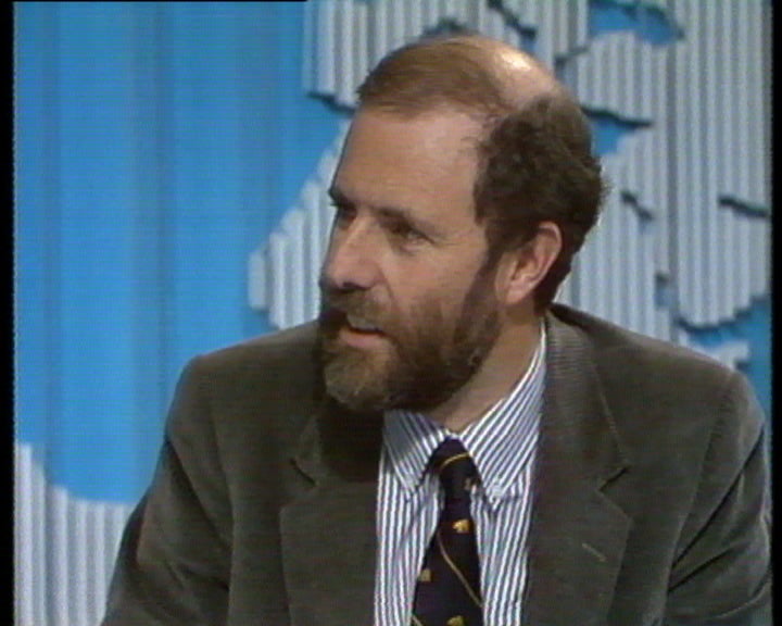 Entrevista em estúdio a Carlos Sousa Oliveira