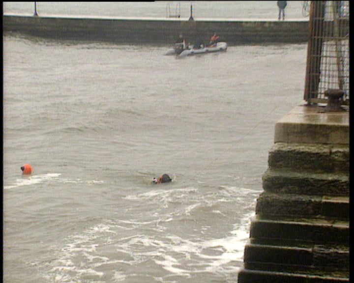 Buscas em Paço de Arcos