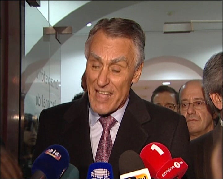 Cavaco satisfeito com a aprovação do OE