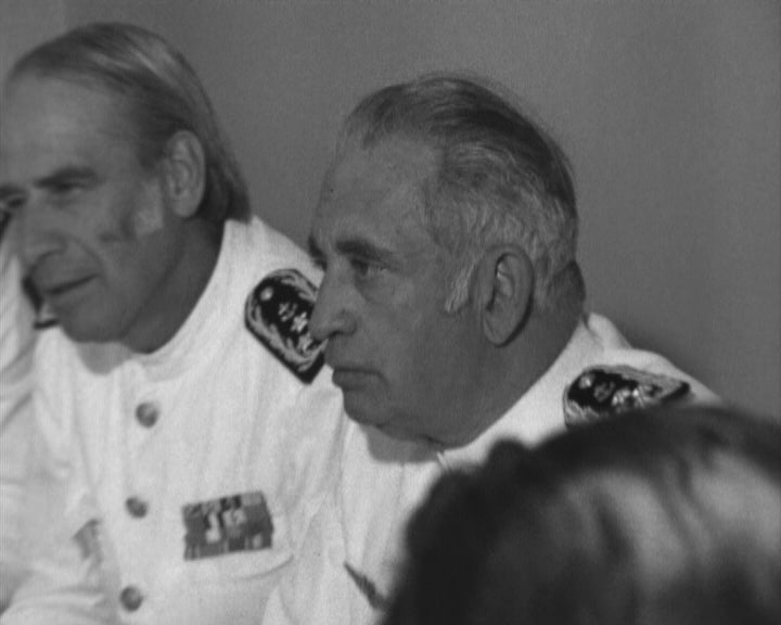 Loureiro dos Santos visita Estado Maior da Armada