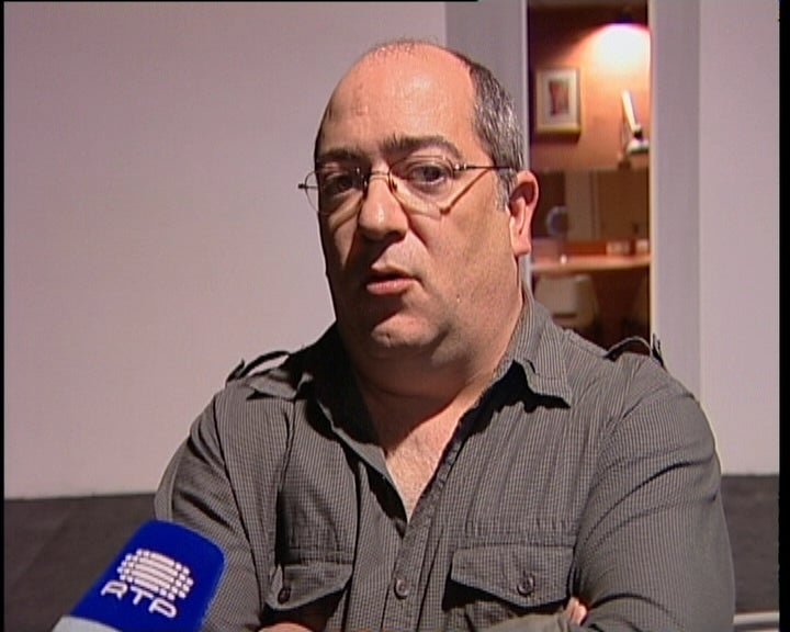 Pagamentos em atraso a agentes culturais