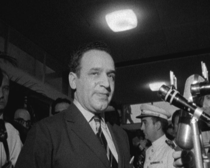 José Veiga Simão chega a Lourenço Marques