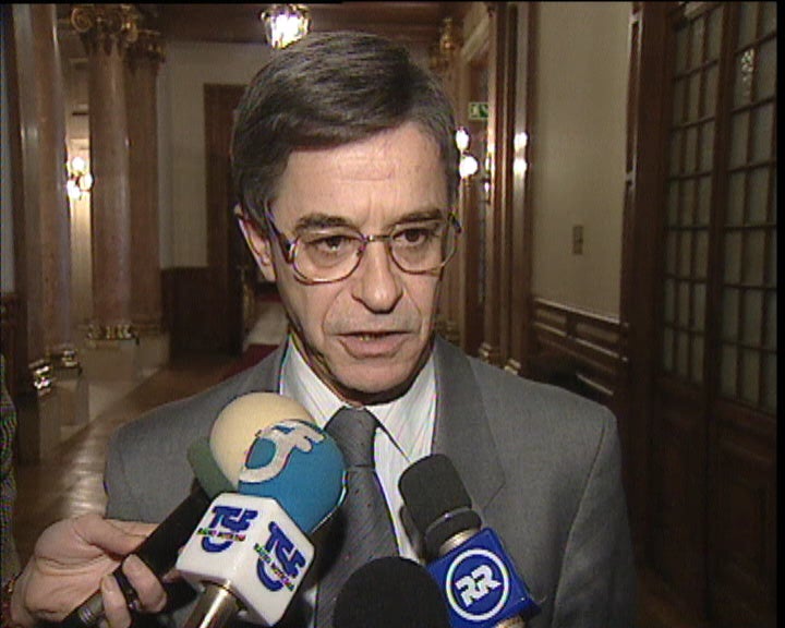 Reacções da oposição à possivel demissão de António Martins