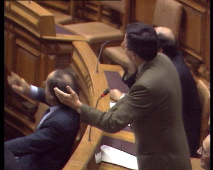 Sessão parlamentar na AR