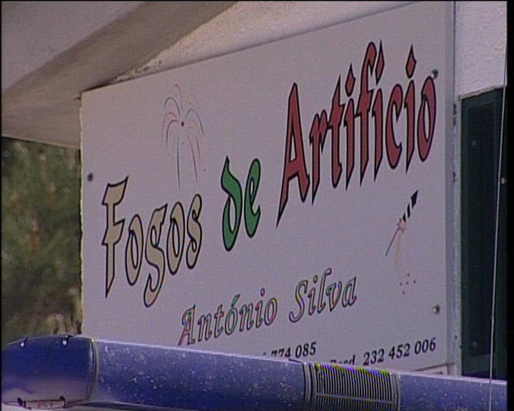 Explosão numa fábrica de pirotecnia