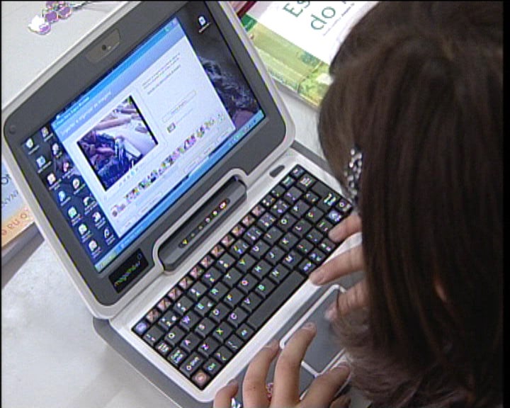 Concurso para novo computador Magalhães