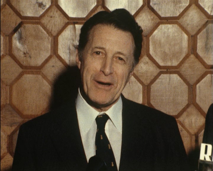 Chegada de Caspar Weinberger a Lisboa