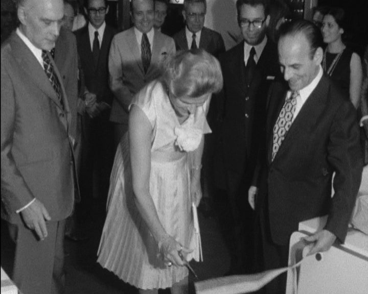 Embaixador de Portugal no Brasil inaugura Sede da TAP em Brasília