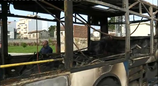 Incêndio em autocarro de passageiros em Rio Tinto