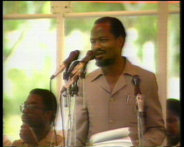 Joaquim Chissano faz apelo à RENAMO