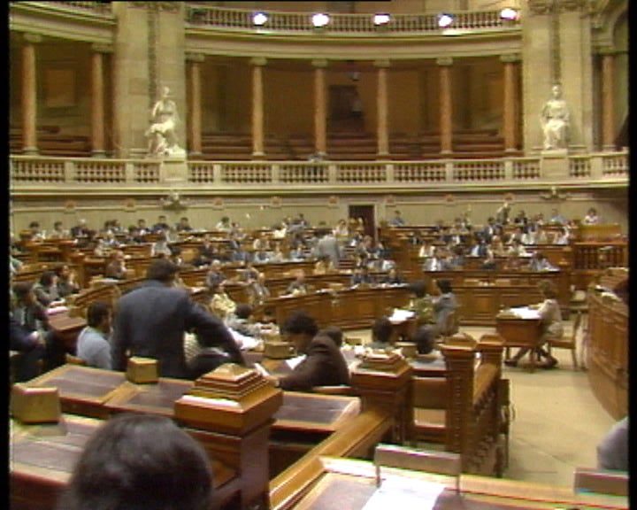 Votação do Regimento da AR