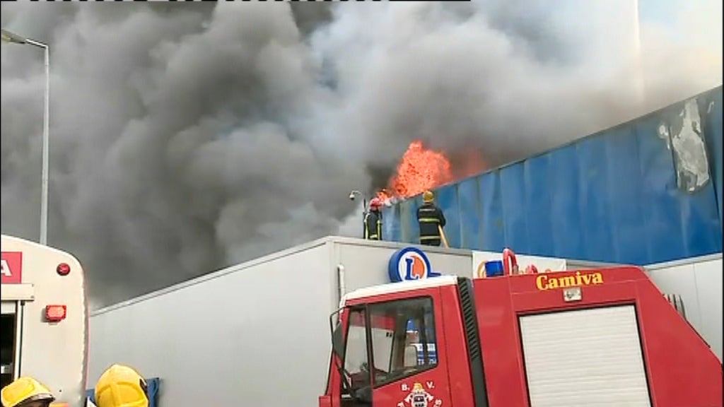 Incêndio no hipermercado E. Leclerc