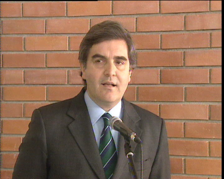 Pina Moura responde à Comissão Europeia