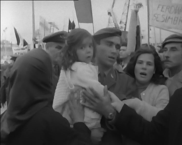 Chegada de contingente militar a Lisboa