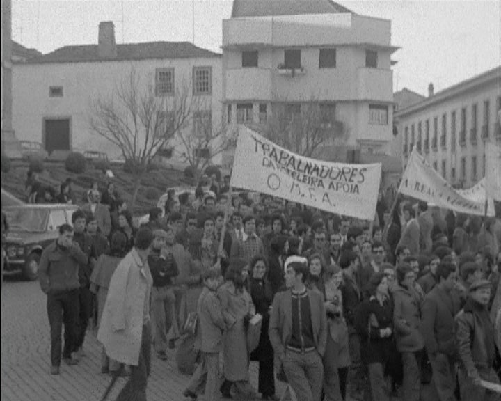 Manifestação de apoio ao MFA e ao Governo Provisório