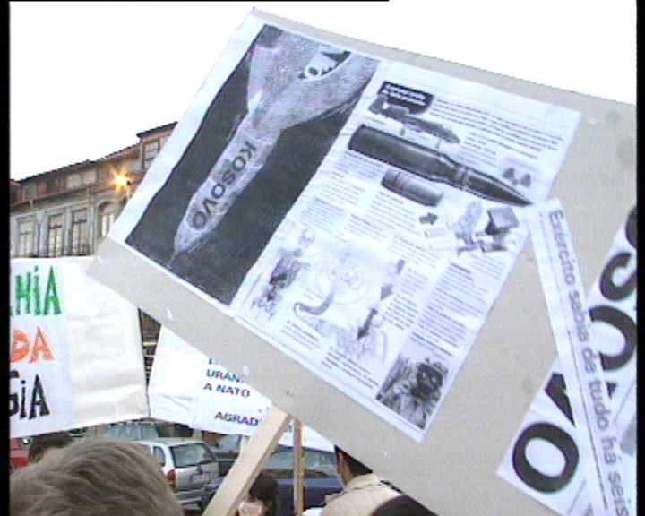 Manifestação pelos militares destacados no Kosovo