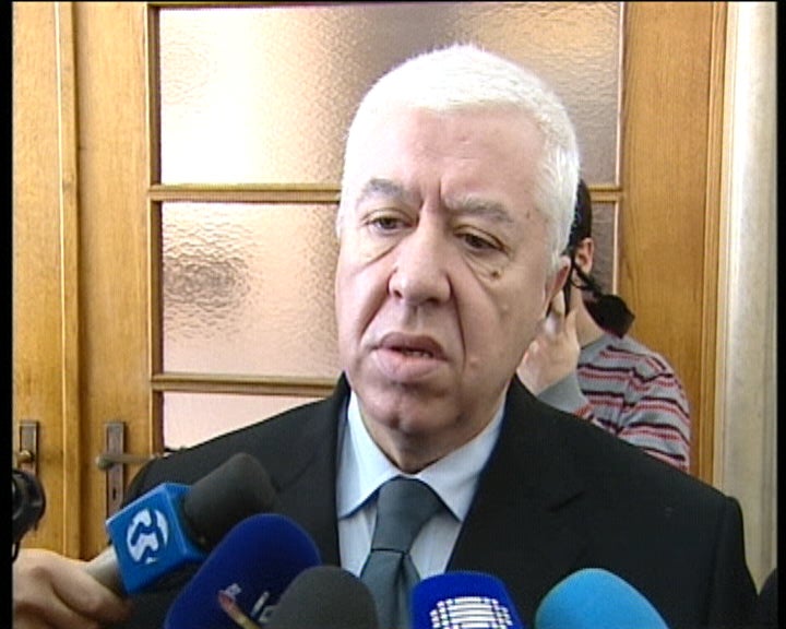 Reações de Teixeira dos Santos face à decisão do CDS relativa ao OE