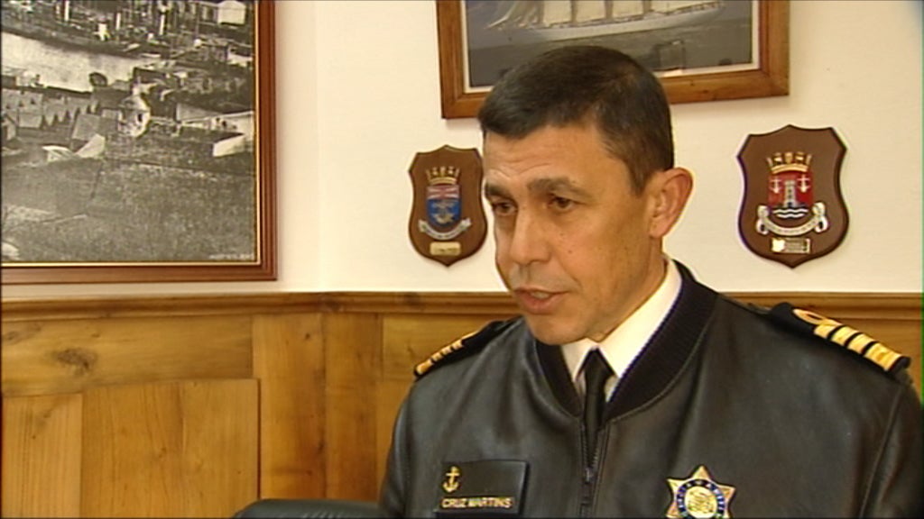 Embarcação de pesca intercetada no ilhéu das Formigas