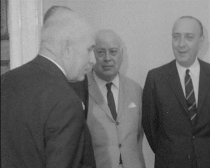 Visita de Américo Tomás à Fundação Salazar