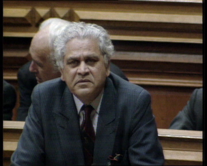 Sessão da AR sobre comunicação social