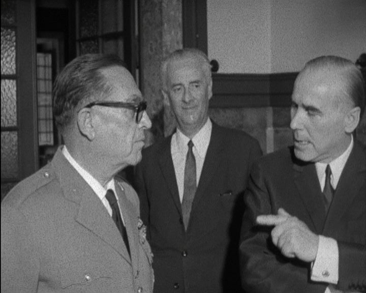 Entrega de donativo à Cruz Vermelha Portuguesa