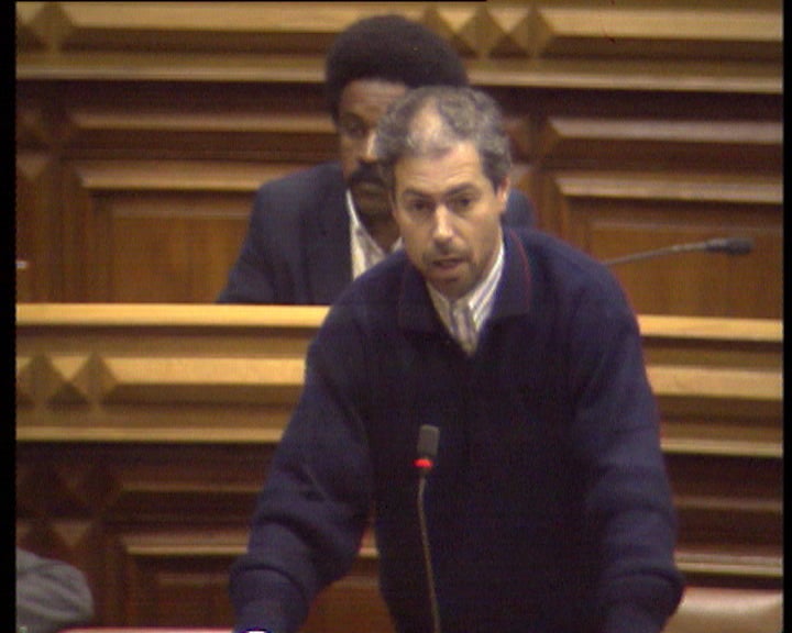 Défice democrático na Madeira III