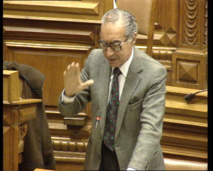 PSD critica Mário Soares