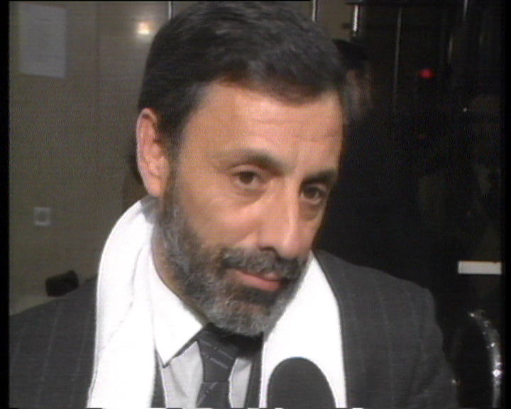 António Sem inaugura exposição de pintura