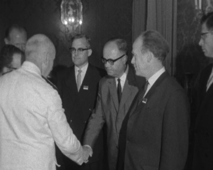 Américo Tomás recebe ministros dos Transportes