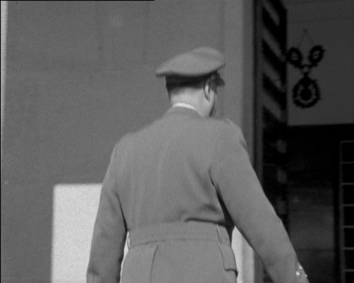 Visita de Luís Câmara Pina ao Regimento de Infantaria nº 8