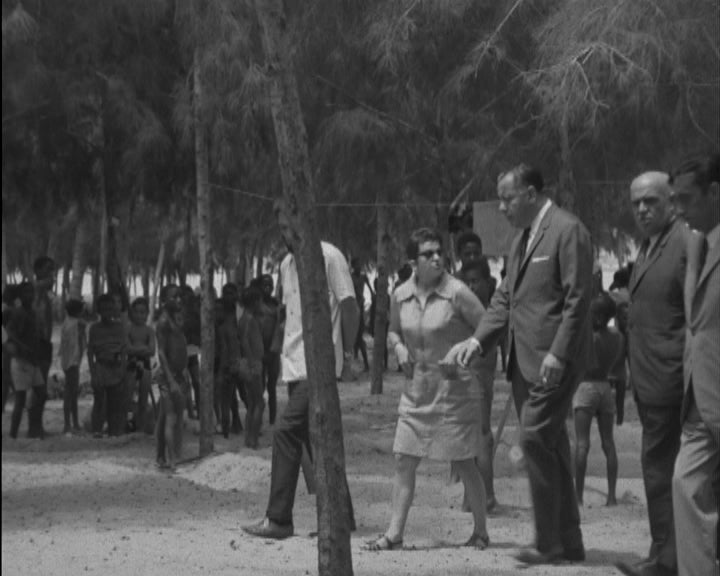 Camilo Rebocho Vaz visita a Colónia Balnear Infantil de Luanda