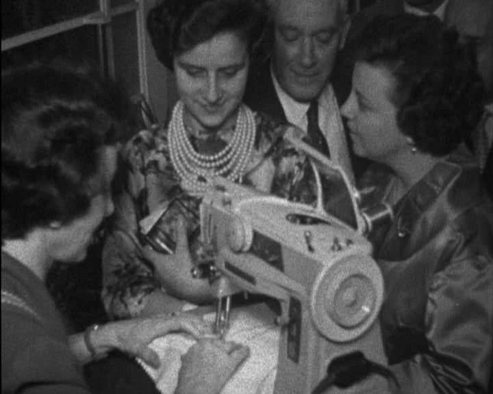 Nova máquina de plano inclinado 401 Singer