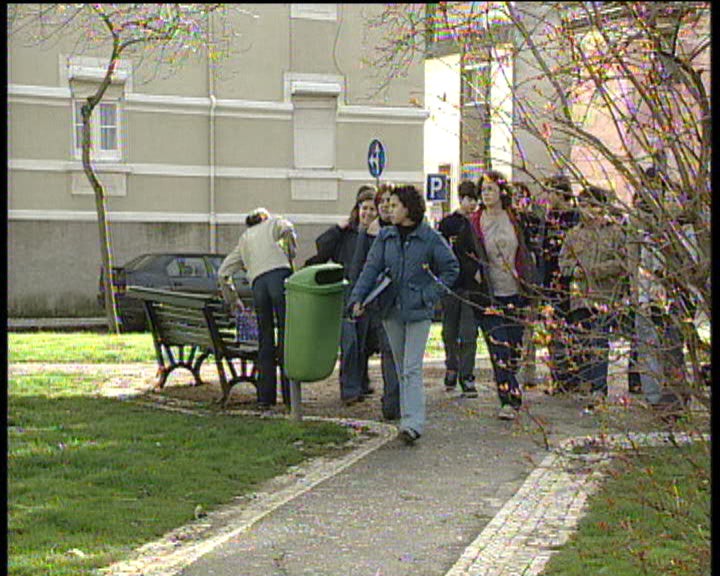 Estudo sobre hábitos de consumo na adolescência